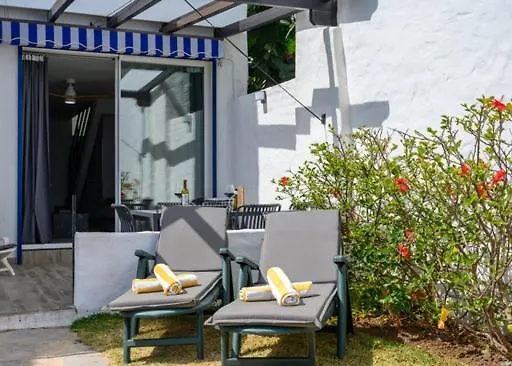 Lägenhet Newly Renovated 2 Bedroom Beachfront House Sitio de Calahonda