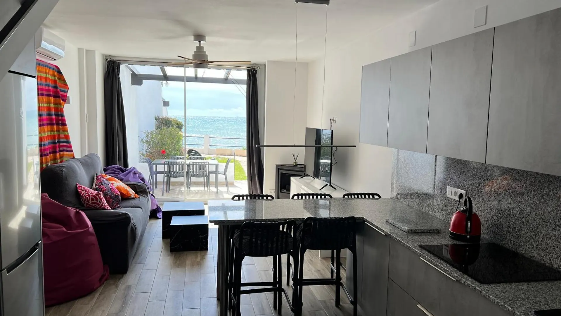 Newly Renovated 2 Bedroom Beachfront House Sitio de Calahonda 0*,  Spain