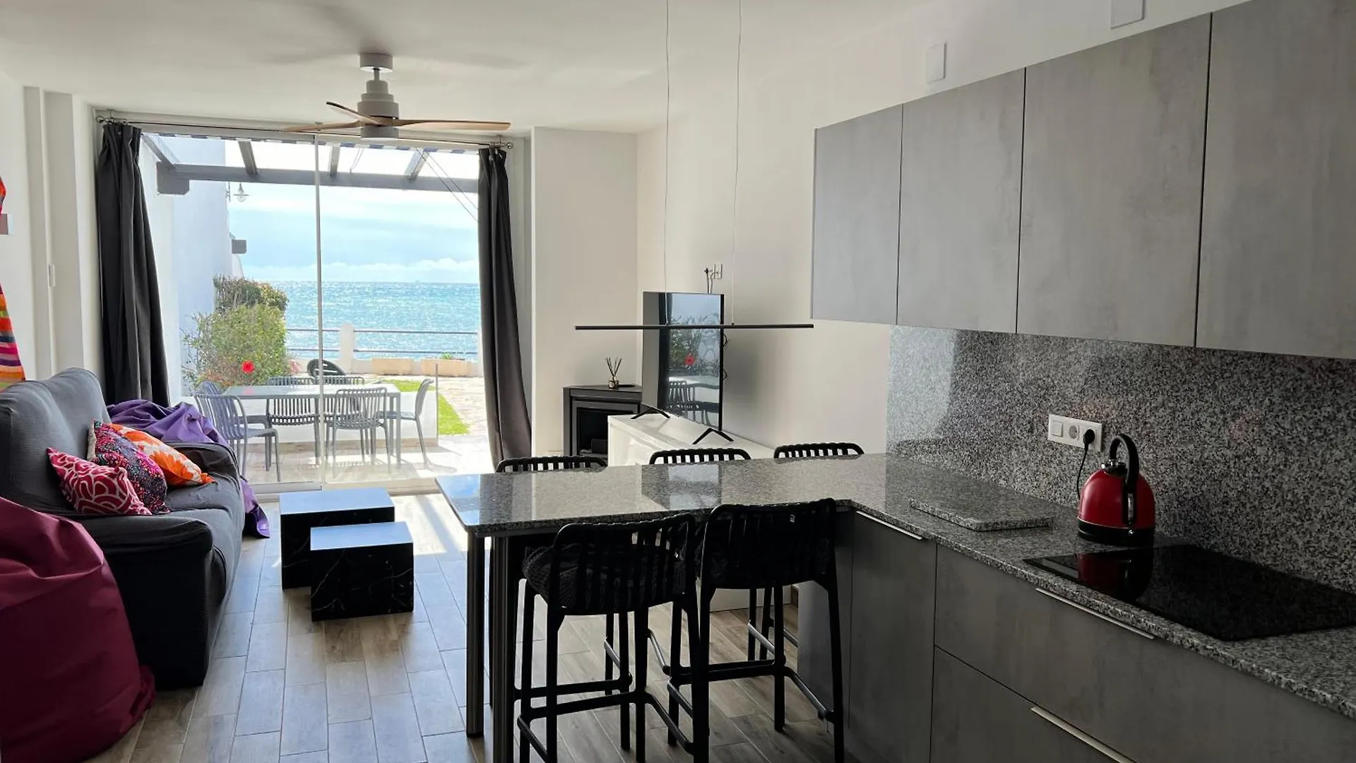 Newly Renovated 2 Bedroom Beachfront House Sitio de Calahonda 0*,  Spain