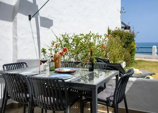 Newly Renovated 2 Bedroom Beachfront House Sitio de Calahonda