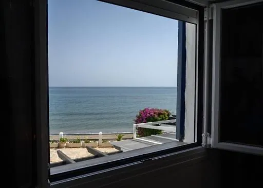 Apartment Newly Renovated 2 Bedroom Beachfront House Sitio de Calahonda